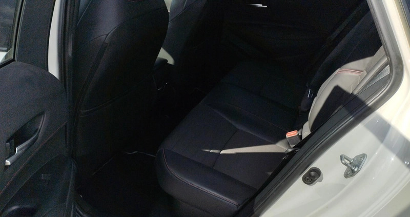 Toyota Corolla cena 92900 przebieg: 140667, rok produkcji 2019 z Lębork małe 211